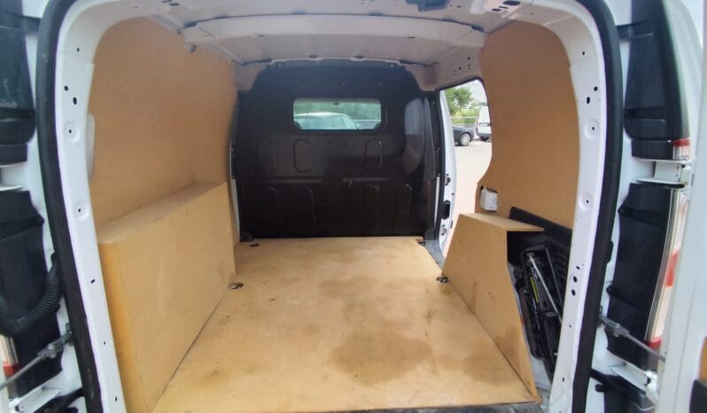 
Renault Kangoo 1.5 dCi Express Blue 95cv · 2 plazas · Blanca · 4 puertas · 3027-LRR · 26/05/2021 · 118.737 km full									