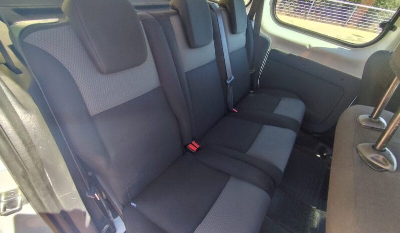 
Renault Kangoo 1.5 dCi Combi Profesional M1 Blue 95CV · 4 puertas · 5 asientos · 9253-LMS · 23/02/2021 · 145.729 km: full									