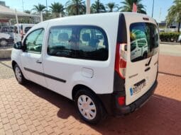 
Renault Kangoo 1.5 dCi Combi Profesional M1 Blue 95CV · 4 puertas · 5 asientos · 0072-LMS · 19/02/2021 · 131.917 km: full									
