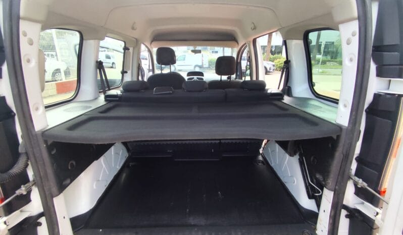 
Renault Kangoo 1.5DCI COMBI PROFESIONAL M1 BLUE 5 PLAZAS full									