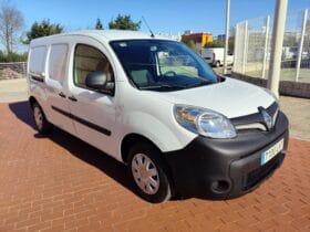 Renault Kangoo Maxi 90CV 2020 · Furgón largo ocasión