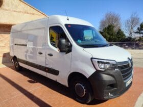 Renault Master L3H2 135CV 2022 · Furgón ocasión